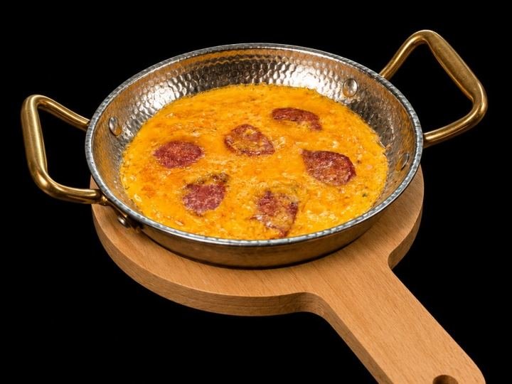 Eggs with soujouk