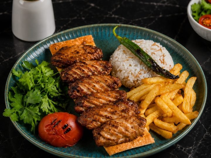 Chicken Wings & Rice & Fries