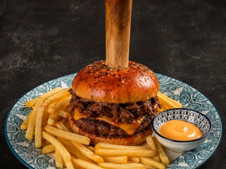 ASSADO BEEF BURGER & FRIES